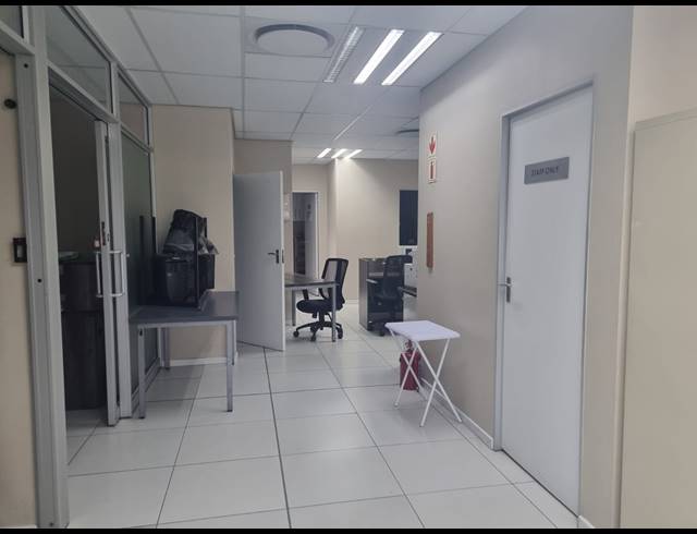 226M² OFFICE TO LET IN SONHEUWEL